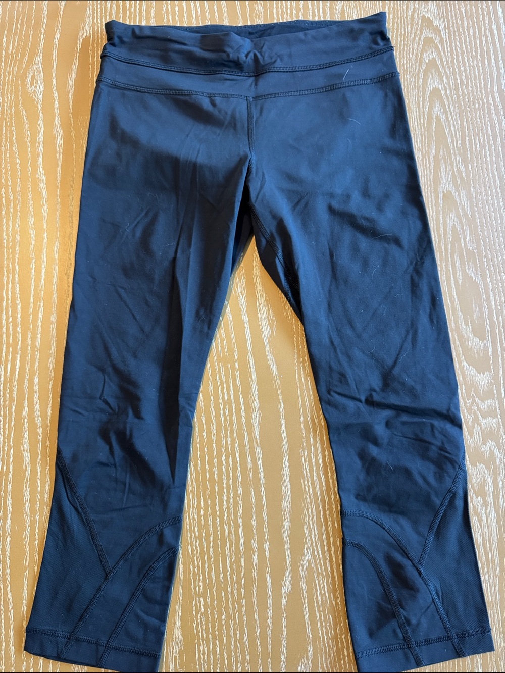 Lululemon- Black Crop Leggings- sz. 6